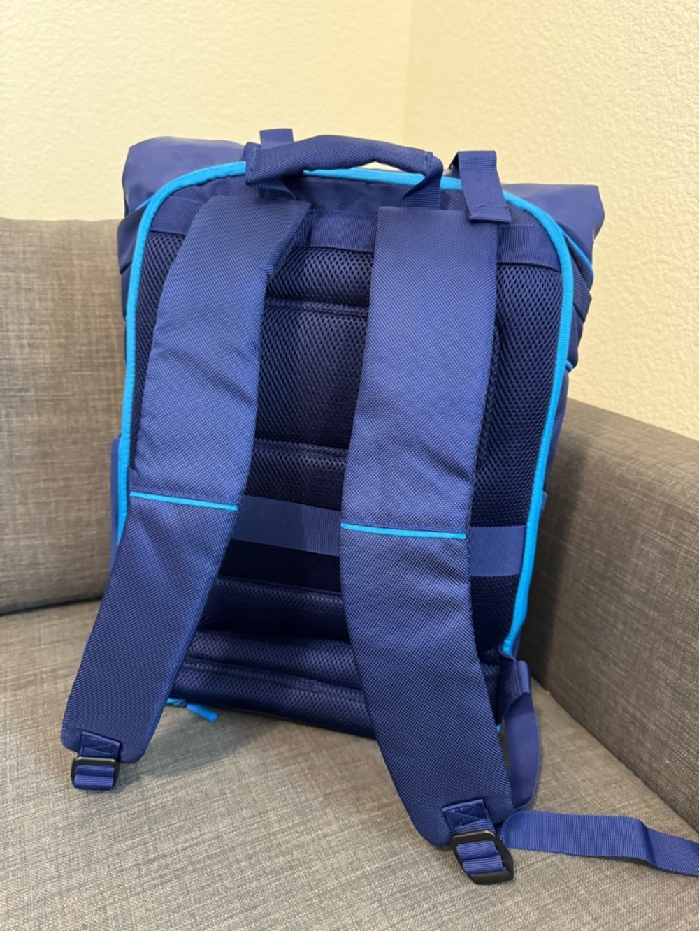 NEW - Blue Roll-Top Multiple Pockets Backpack 🎒 - Picture 10 of 16